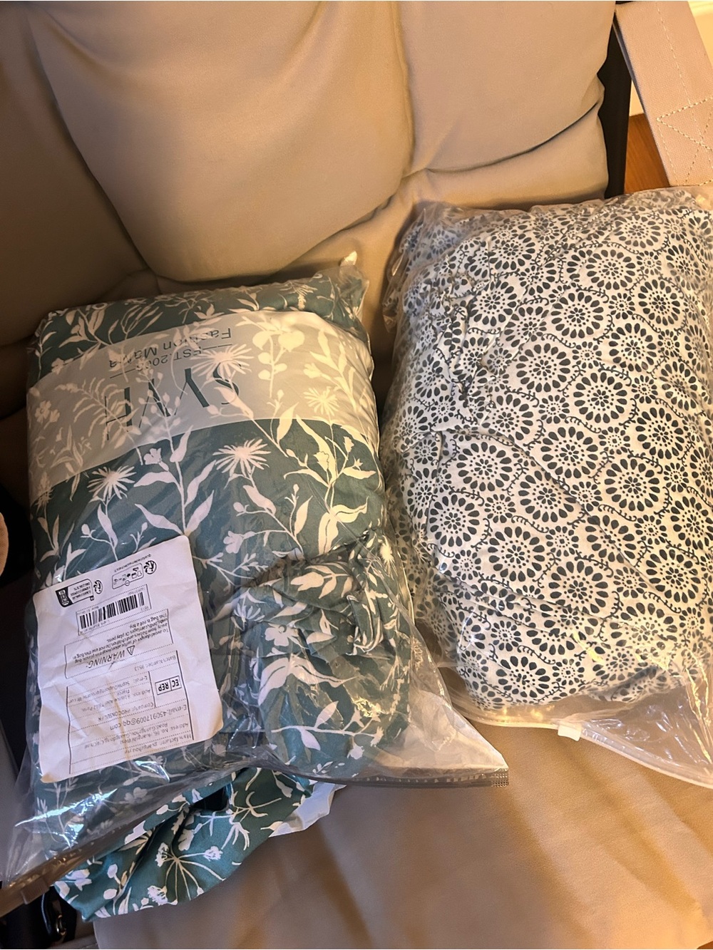 Double bedsheets